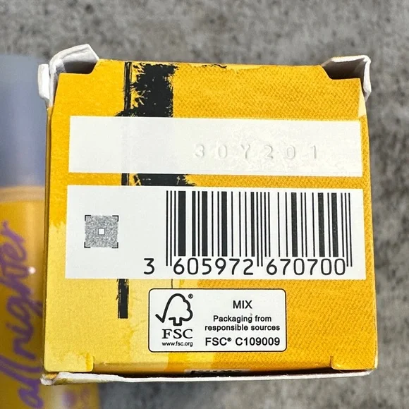 Urban Decay Vitamin C All Nighter Makeup Setting Spray - full size - Picture 4 of 4